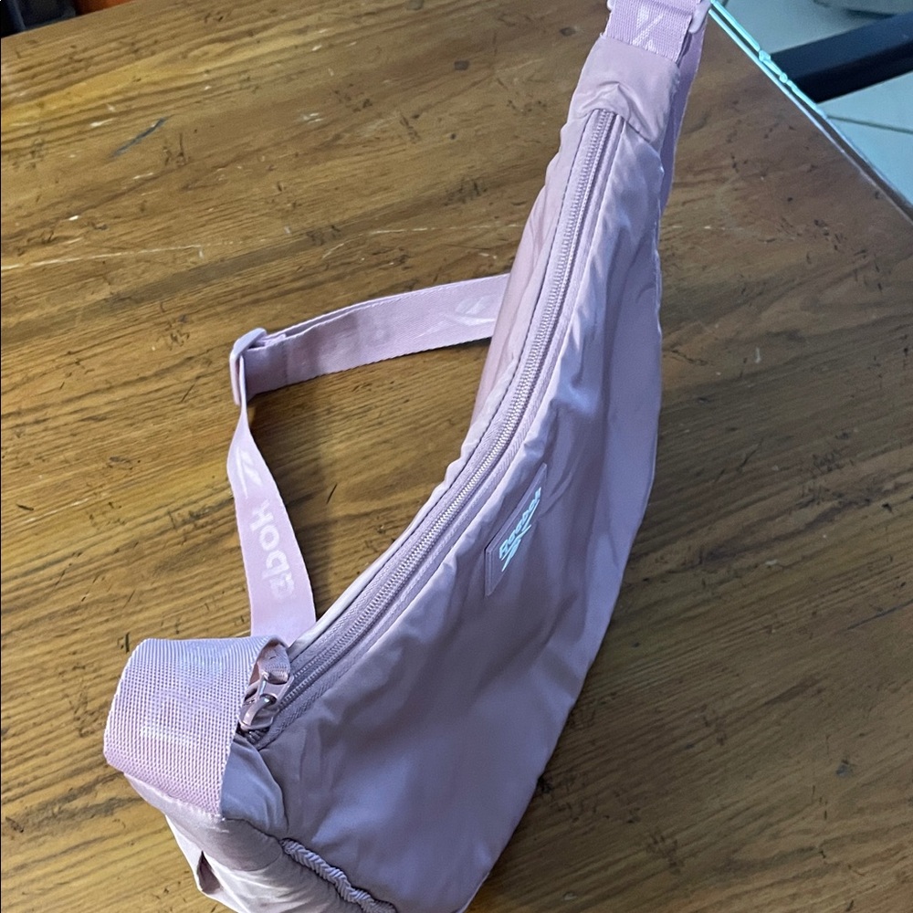 Reebok Light Pink Crescent Shoulder/Crossbdy Bag - Picture 3 of 7